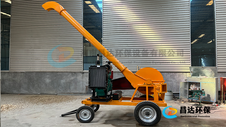 浙江溫州客戶定製移動竹（zhú）子切片機，機柴油機動力，無需三項電也可以隨時隨地工作，適合流（liú）動（dòng）作業！