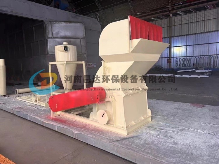 1703127351172622.jpg 山東客戶訂購山(shān)楂籽粉碎(suì)機(jī)2.jpg