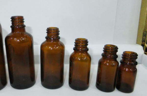 棕色藥包材（cái）玻璃瓶內應力產生的原（yuán）因分析